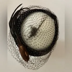 Vintage 1930s Formal Hat feathers with Veil Headband with Made in the USA made in USA | Accessories | Vintage 93s Formal Hat Feathers  main image 4